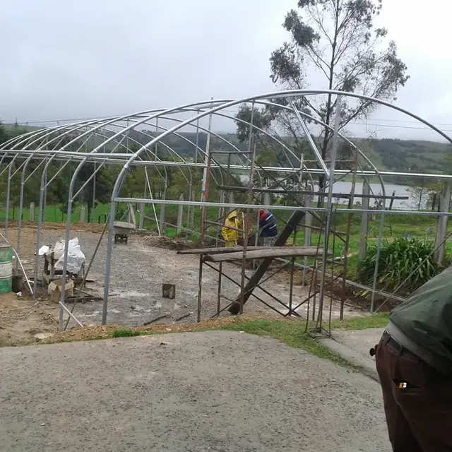 Estructura en montaje en Suesca